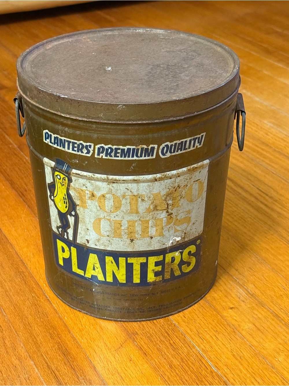 Mr. Peanut bundle! Large can, 75th Anniversary Jar, Antique wood dish - Picture 3 of 9
